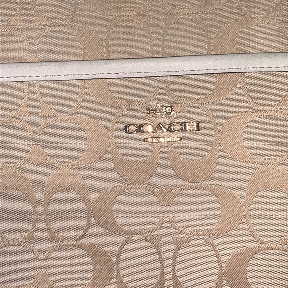 Coach Crossbody - Picture 2 of 3